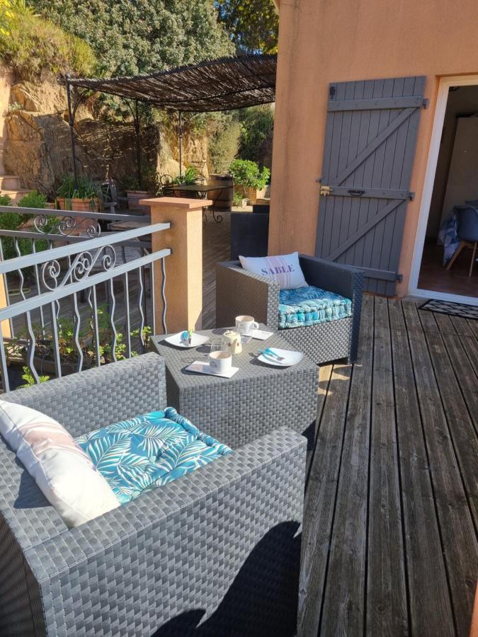 Coustelline Le Lavandou Exterior foto