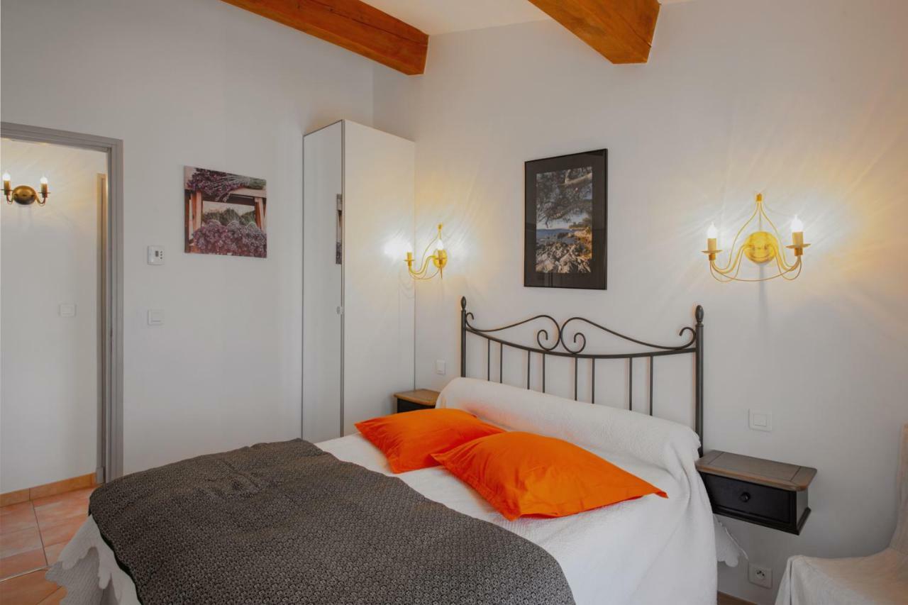 Coustelline Le Lavandou Exterior foto